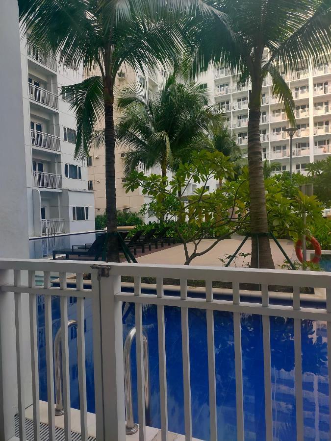 Shore Residences Direct Access To Pool Unit *